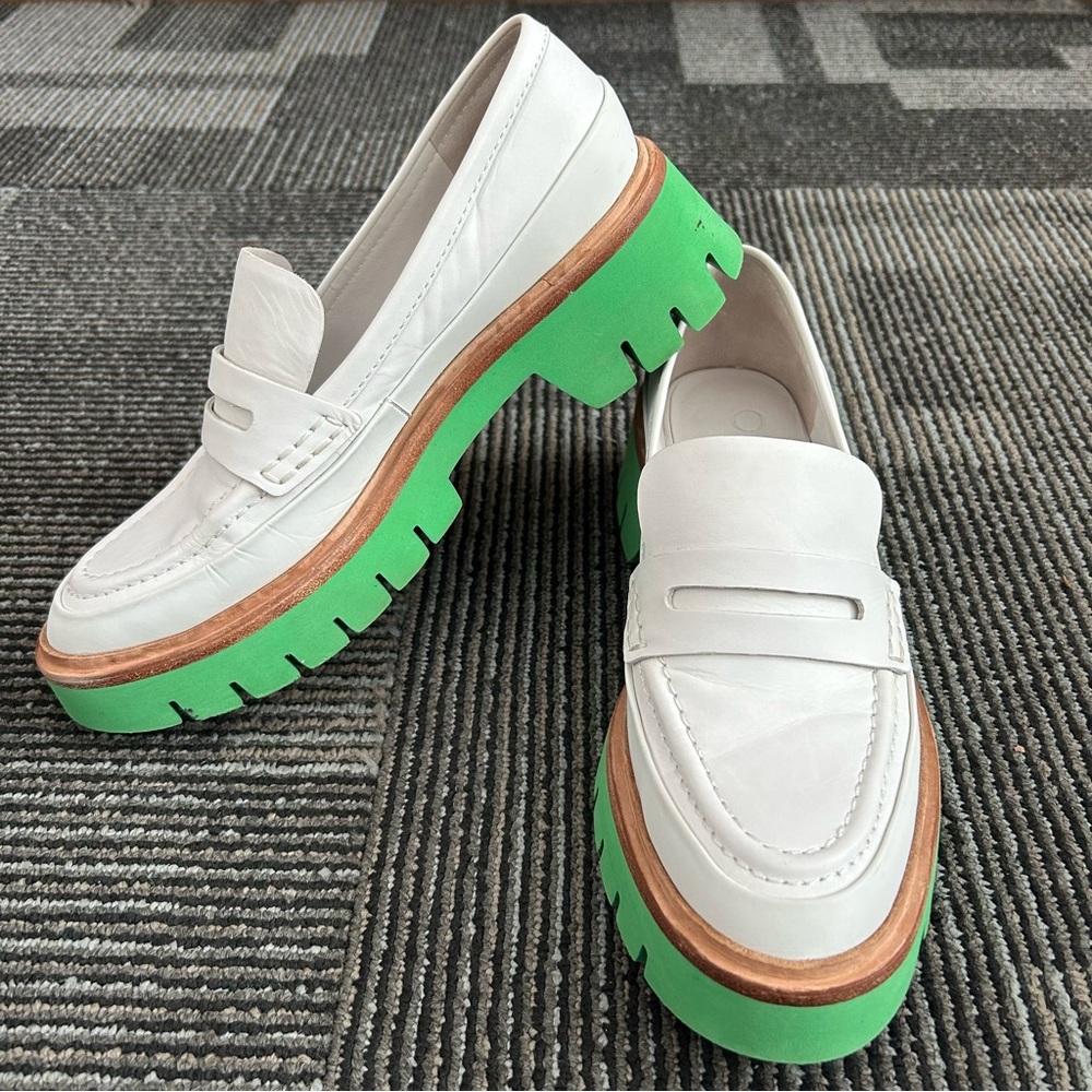Oncept Seoul MOD 009 Off White Leather Jade Green Sole Platform Loafers, size 7